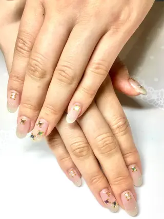 ネイル 新宿ネイルサロン ジェミディローサのネイルデザイン