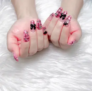 ネイル uu ネイルサロン関内🌼のネイルデザイン