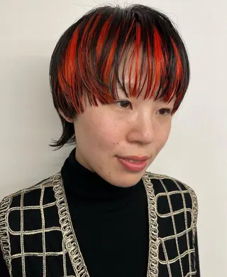 ミディアム カラー 湯川 未咲希のヘアスタイル