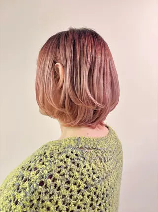 ミディアム カラー 古川 琴美のヘアスタイル