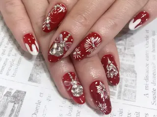ネイル elu :nail&eyeのネイルデザイン