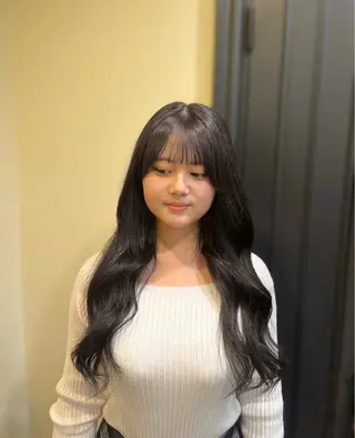 ロング みゆ/ カラーリスト🎀のヘアスタイル