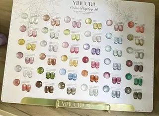 ネイル BiEi ネイルサロン長さ出しのネイルデザイン