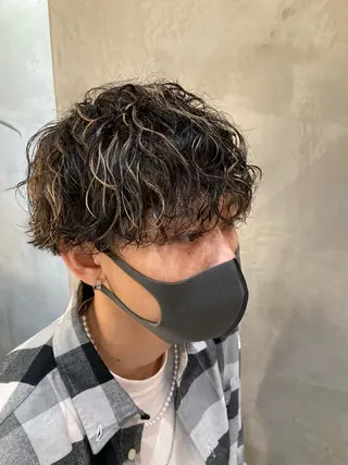ショート パーマ メンズ 波巻きスパイラルパー マ/シャドウパーマ駿のヘアスタイル