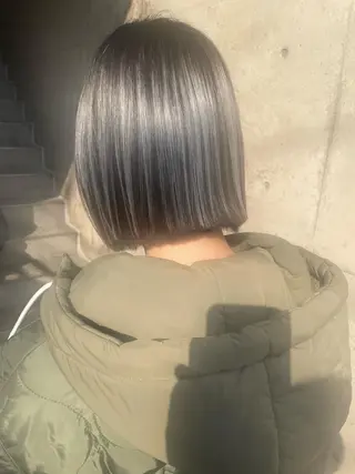ショート カラー 日高 香織のヘアスタイル