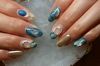 ネイル LAVISH nail salonのネイルデザイン