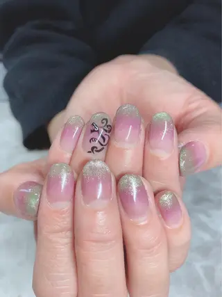 ネイル 脇坂 千晶のネイルデザイン