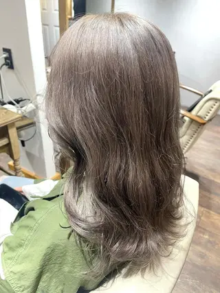 ロング カラー 岩谷/ブリーチ 🪽透明感カラーのヘアスタイル