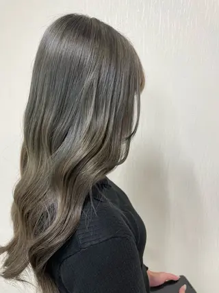 ロング カラー 𝐒𝐇𝐔𝐑𝐈 🦋艶カラー🦋のヘアスタイル