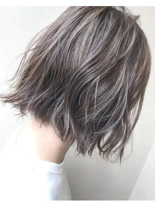 カラー デザインカラー Lienのヘアスタイル