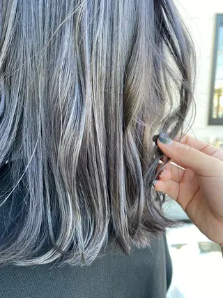 ミディアム 立野 希沙のヘアスタイル