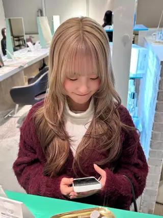 ロング col +plus所属・宮川 あかりのヘアスタイル