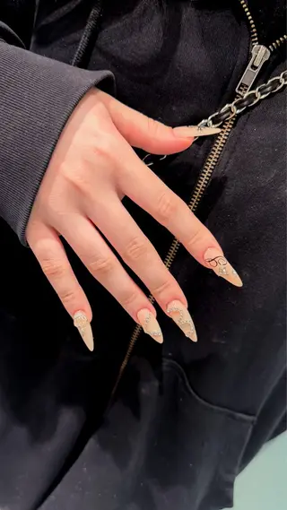 ネイル ユカ‎𖤐nail 堺筋本町/心斎橋のネイルデザイン