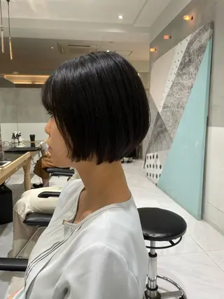 ショート オリーブ カラー✨有坂映哉のヘアスタイル
