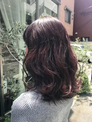 ミディアム カラー いけだ ひかり ハイライトくびれヘアのヘアスタイル