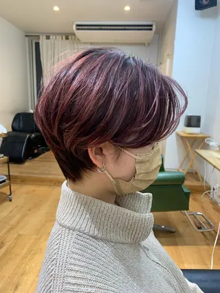 ショート コヤマ ナミのヘアスタイル