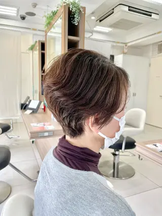 ショート ✂ 持田 真菜のヘアスタイル