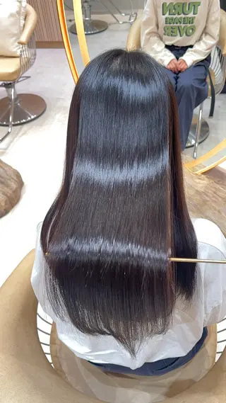 セミロング カラー 縮毛矯正✨🫧 レイヤー川村利幸のヘアスタイル