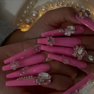 ネイル Nailsalon SKiのネイルデザイン