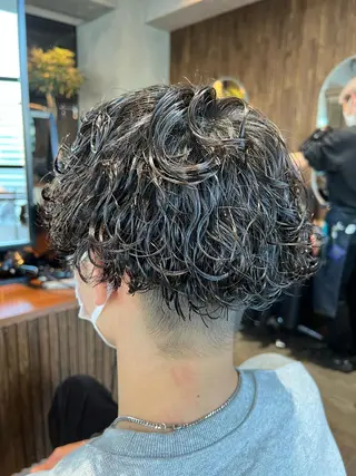 ショート パーマ メンズ 波巻きスパイラルパー マ/シャドウパーマ駿のヘアスタイル