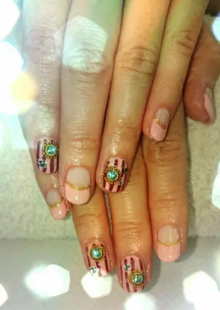 ネイル 與儀 知佳のネイルデザイン