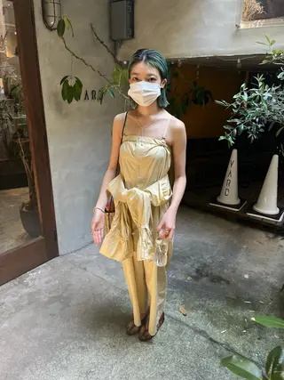 ミディアム 金田 夏野のヘアスタイル