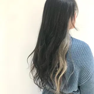 ロング 加藤 憂のヘアスタイル