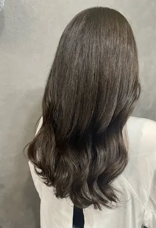 ロング カラー サダハルカ ｜chouetteのヘアスタイル