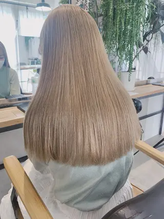 ロング カラー ハイトーンボブ 前田 表参道　グレージュのヘアスタイル