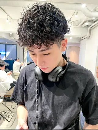 ショート パーマ メンズ スパイラルパーマ 🌐hina⭐️のヘアスタイル