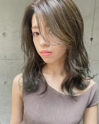 セミロング カラー パーマ ヘアアレンジ キッズ ネイル マツエク・マツパ 🫧umu.🫧韓国 /レイヤー/ハッシュのヘアスタイル
