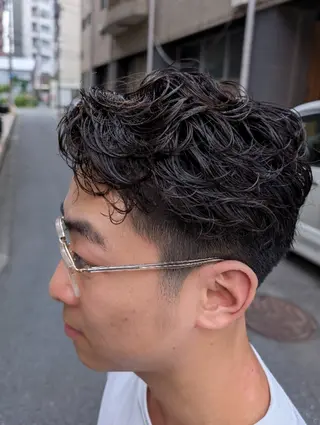 ショート カラー パーマ メンズ ヘアアレンジ 【毛流れヘア】 人気No.1/ユウキのヘアスタイル