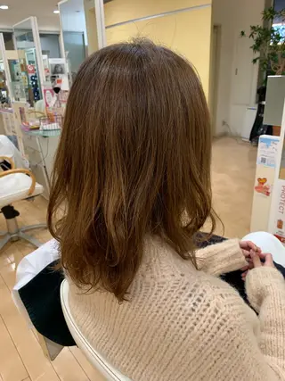ミディアム 吉川 茉由子のマツエク・マツパデザイン