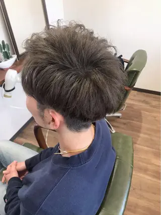 ショート カラー メンズ Rug Relief 吉田のヘアスタイル