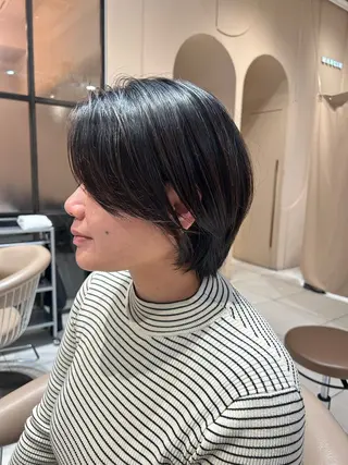 ショート MIKA/ボブ/ レイヤー/メンズのヘアスタイル