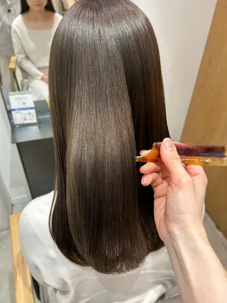 ロング カラー ヘアアレンジ yuka .のヘアスタイル