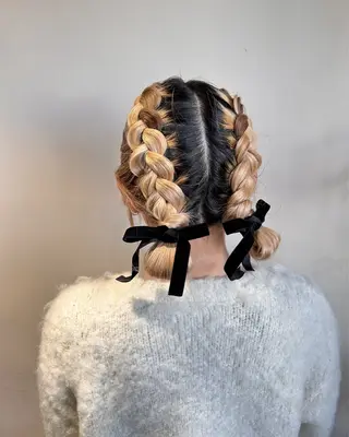 ヘアアレンジ Miku 🦔 / ヘアセットのヘアスタイル