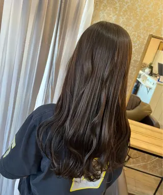 ロング カラー 金城 麗華のヘアスタイル