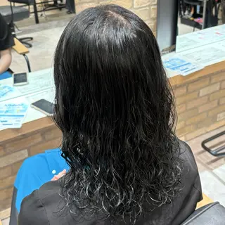 ロング フェザー/シャドウ/ メッシュパーマのヘアスタイル