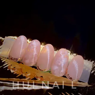 ミディアム めぐみのネイルサロン スタッフ練習のネイルデザイン