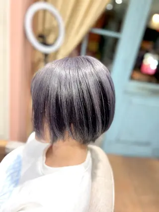 ショート カラー moco by doll所属・PON　ハイトーン ショートカット心斎橋のヘアスタイル