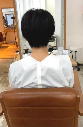 ショート ショートヘア、ボブ こやさん　コヤマのヘアスタイル