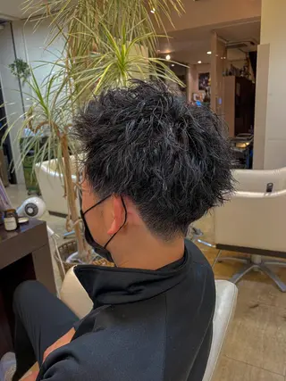 ショート パーマ メンズ メンズパーマ 赤司 泰樹のヘアスタイル