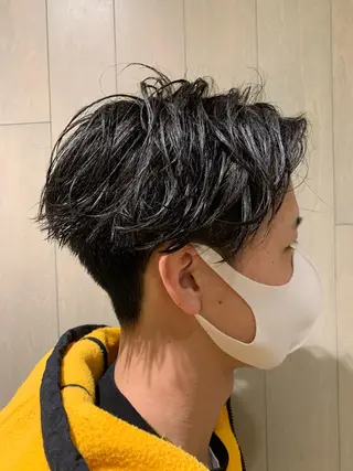 ショート メンズ 糟谷 慈英のヘアスタイル
