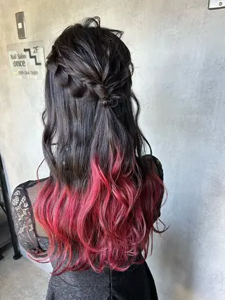 ロング 西村 真実子のヘアスタイル