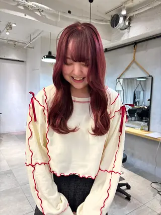 ロング 盛れる透明感カラー・ momokaのヘアスタイル