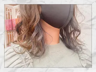 ミディアム カラー ヘアアレンジ デザインカラー✨ 日高桃佳のヘアスタイル