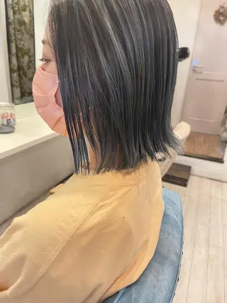 ミディアム レザーカット/ ミニボブ/しおりのヘアスタイル