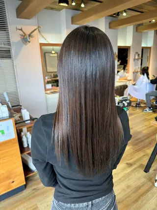 ロング カラー ツキダテ ユイのヘアスタイル