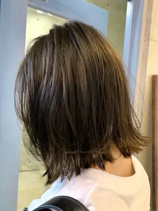 ショート カラー Hair vita Namiのヘアスタイル